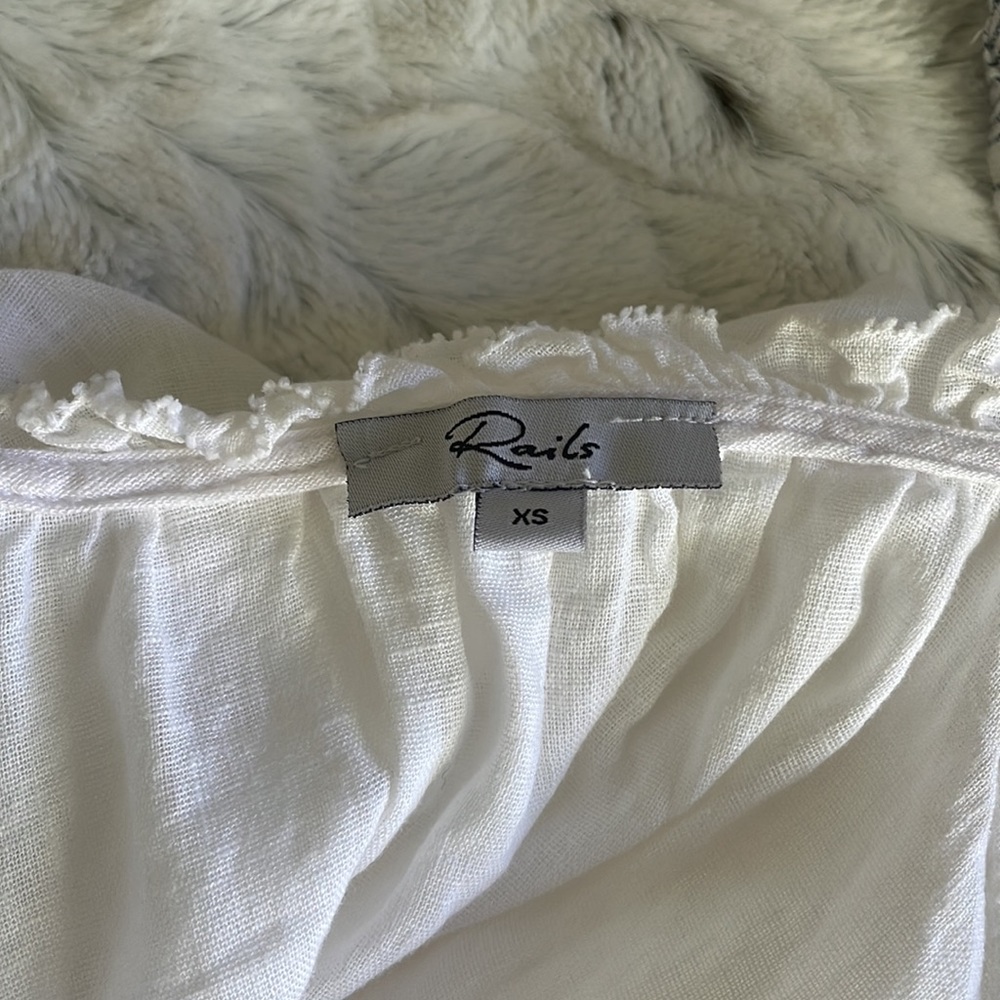 2 Rails Linen tops - Picture 7 of 8